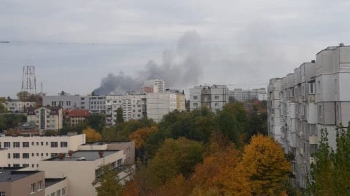 (VIDEO) Incendiu în Capitală. 10 echipaje de pompieri au intervenit la fața locului