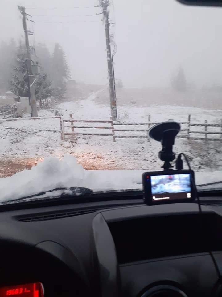 IARNA şi-a intrat în drepturi peste Prut. La munte NINGE ca în poveşti (FOTO)