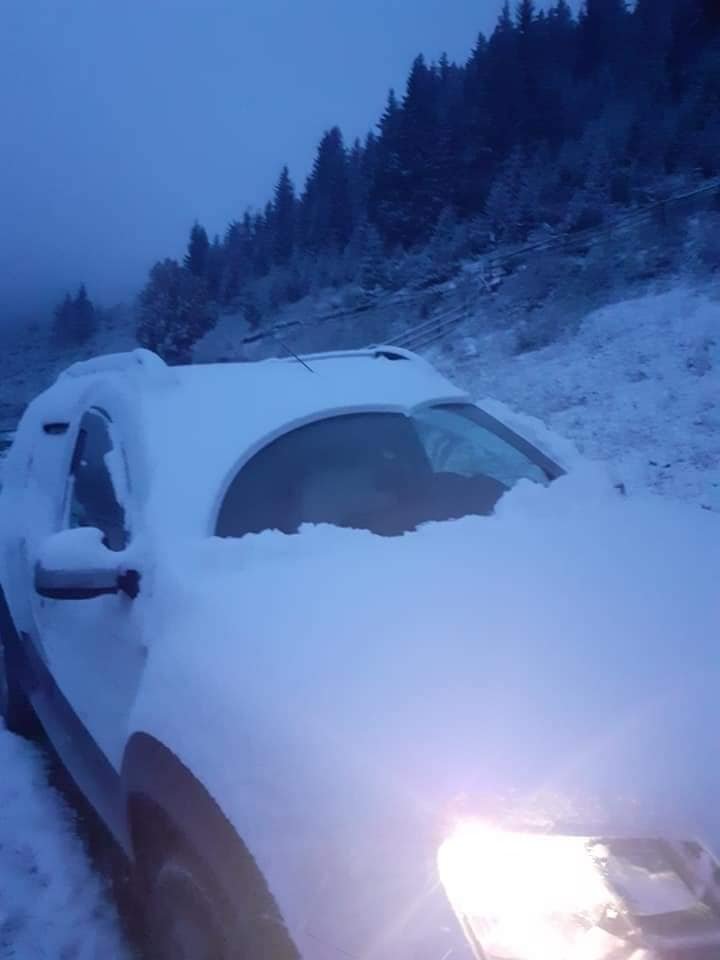 IARNA şi-a intrat în drepturi peste Prut. La munte NINGE ca în poveşti (FOTO)