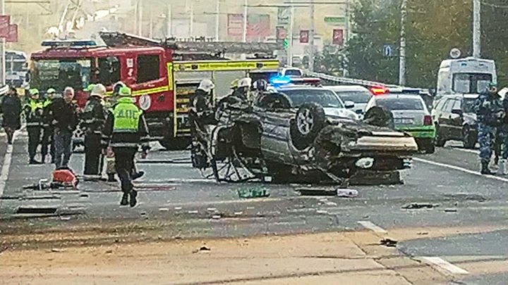 Accident fatal la Tighina. Un taximetrist a murit după ce a intrat cu BMW-ul într-un parapet (VIDEO) 