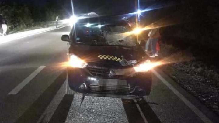 Accident fatal, pe șoseaua Chișinău-Călărași. O femeie de 34 de ani a fost lovită mortal de un automobil