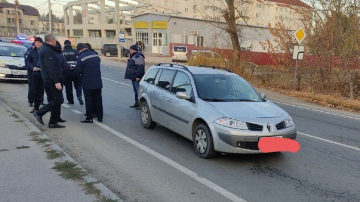 Accident tragic în orașul Cimișlia. O femeie a fost lovită mortal de o mașină, în timp ce traversa strada neregulamentar (FOTO)