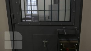 Un tânăr de 26 de ani, condamnat la închisoare pentru aplicarea violenței față de un inspector de poliție