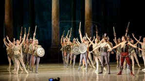 Tinerii vor primi vouchere pentru a merge la teatru, expoziții și concerte