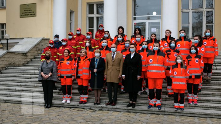 Încă 27 de medici din Moldova au plecat la Iaşi pentru a-i ajuta pe colegii de peste Prut în lupta cu pandemia (FOTO)