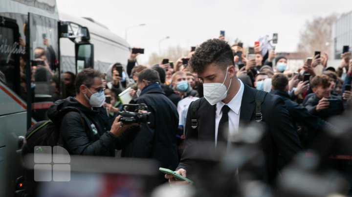 Jucătorii și antrenorii echipei Real Madrid au aterizat pe Aeroportul Internațional Chişinău (FOTO)