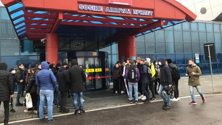 Jucătorii și antrenorii echipei Real Madrid au aterizat pe Aeroportul Internațional Chişinău (FOTO)