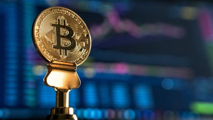 Bitcoin a coborât sub pragul de 20.000 de dolari