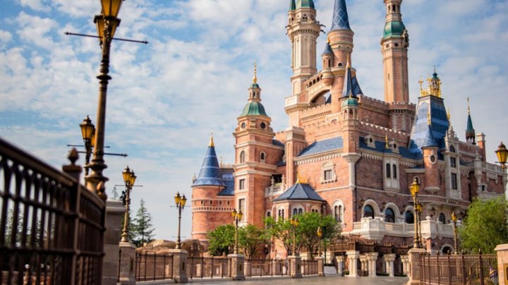 Disneyland Shanghai a fost închis după depistarea unui singur caz de COVID-19