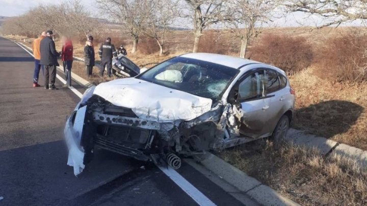 Accident în lanț, la Soroca. Trei mașini avariate, un bărbat transportat la spital (FOTO)