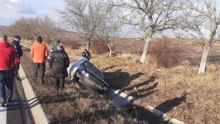 Accident în lanț, la Soroca. Trei mașini avariate, un bărbat transportat la spital (FOTO)