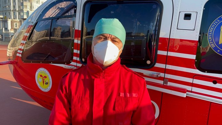 (FOTO) A căzut de la înălţime. O femeie, transportată din Glodeni la un spital din Chişinău cu un elicopter SMURD