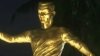 Statuie a lui Cristiano Ronaldo, suflată cu aur, a fost dezvelită în India (VIDEO)