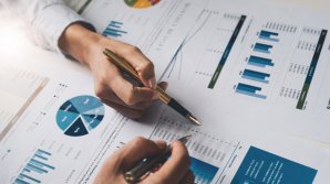 Prognoze ECONOMICE pentru anul 2022: Creşterea preţurilor, producţie agricolă record, exportul serviciilor IT