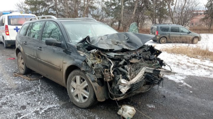 Accident rutier în raionul Nisporeni. O femeie a fost transportată la spital