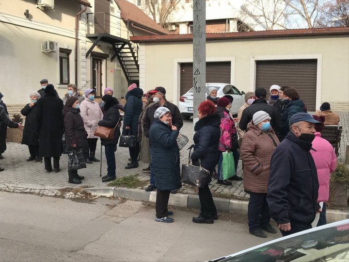 PROTEST la Judecătoria Bălți în susţinerea Marinei Tauber (VIDEO)