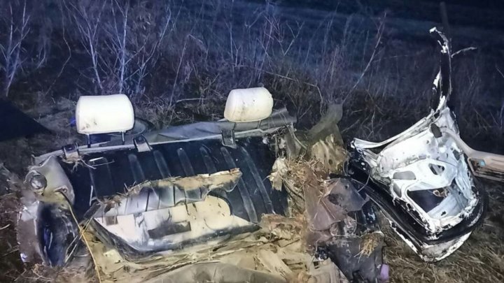 Accident teribil în raionul Fălești. Mașina a fost făcută zob, iar șoferul a decedat (FOTO)