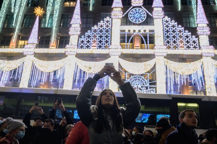 FEERIC! Cum arată cel mai cunoscut brad de Crăciun din lume (FOTO)