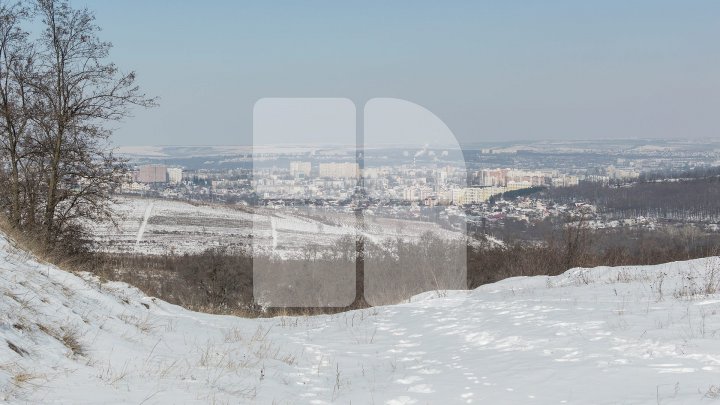 METEO. Pe întreg teritoriul țării se prevăd ninsori sau lapoviţă 