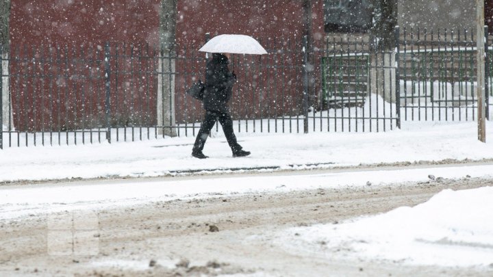 METEO. În următoarele 24 de ore, meteorologii prognozează ninsori în toată ţara