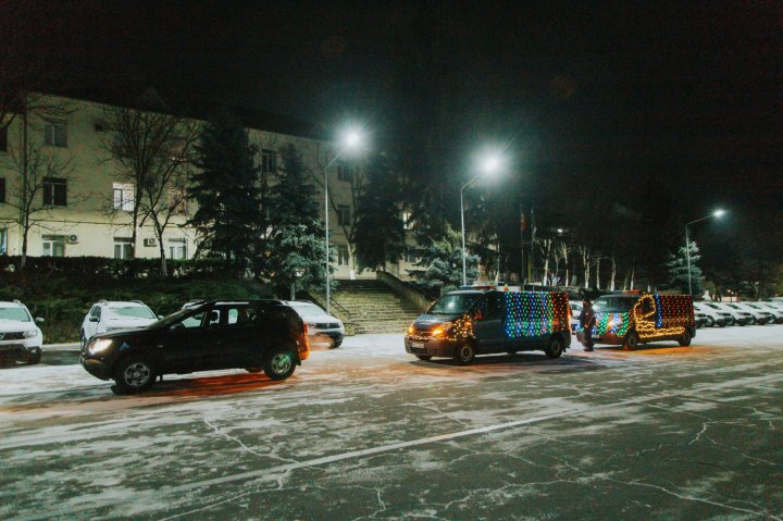 În premieră, Poliţia de Frontieră a dat start Caravanei de Crăciun. Astăzi a pornit în sudul ţării (FOTO)