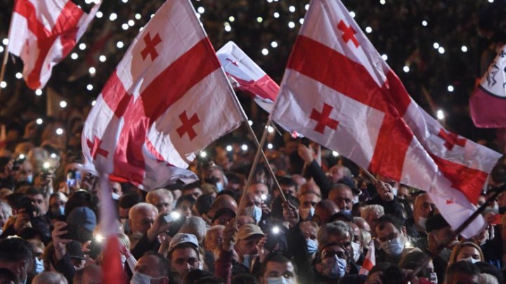 Greva foamei în masă în Georgia. Mii de oameni au protestat și au cerut eliberarea lui Saakaşvili