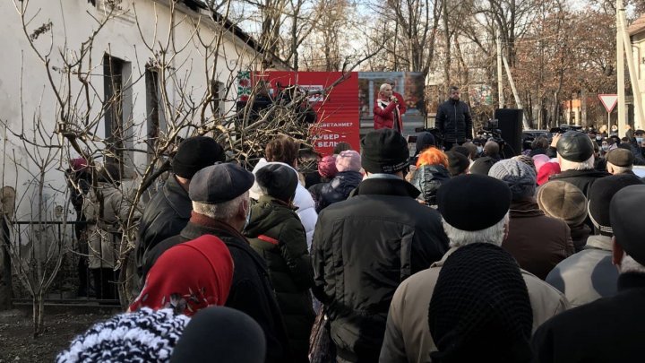 PROTEST la Judecătoria Bălți în susţinerea Marinei Tauber (VIDEO)