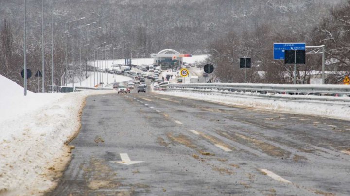 Podul de pe șoseaua M1, din preajma pieței Pruncul din Chișinău, a fost deschis pentru circulație