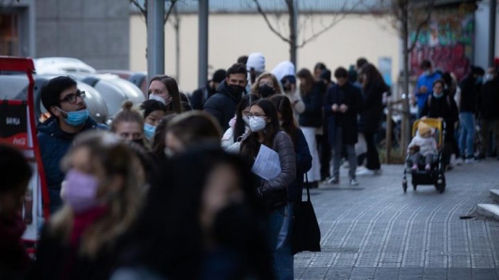 Record de cazuri COVID în Spania. Tinerii de 20-29 de ani sunt cei mai afectați de noul val pandemic