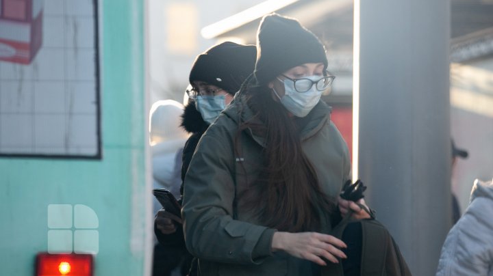 RAZII în transportul public. Moldovenii continuă să ignore regulile epidemiologice (FOTO)