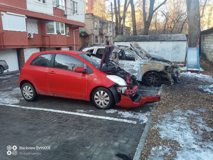 Noapte albă în Capitală. Mai multe automobile au fost cuprinse de flăcări (VIDEO/FOTO)