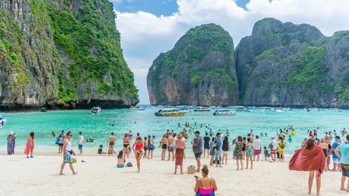 Thailanda redeschide după trei ani celebra plajă din filmul 'The Beach'