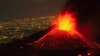 Vulcanul Etna din Sicilia a erupt din nou. Coloanele de lavă incandescentă au ajuns la înălțimea de 600 de metri