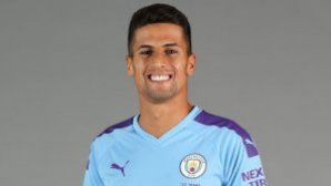 Joao Cancelo și-a prelungit contractul la Manchester City până în iunie 2027