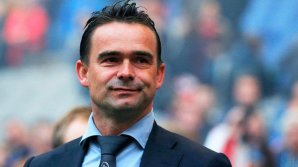 Scandal de proporții în fotbalul olandez. Marc Overmars, dat afară de la Ajax Amsterdam pentru hărțuire sexuală