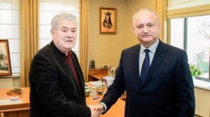 Comuniştii şi Socialiştii au anunţat că fuzionează şi vor forma un bloc politic comun permanent, nu doar în Parlament