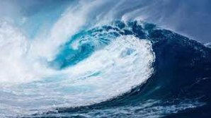 Un val înalt cât o clădire de patru etaje, cel mai mare înregistrat până acum, s-a produs în oceanul Pacific