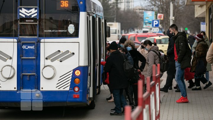 VESTE PROASTĂ. Călătorii mai scumpe cu transportul public. De astăzi au intrat în vigoare noile tarife