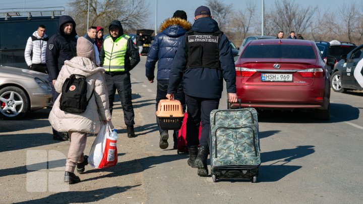 Vama Palanca, teritoriu al durerii şi disperării. Mii de ucraineni, nevoiţi să fugă de război (FOTO)