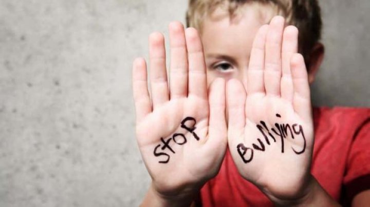 STOP bullying! Specialiștii din educație, uniți împotriva violenței față de fete și femei