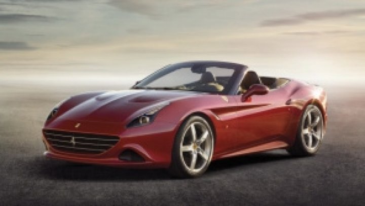 Ferrari se aşteaptă la profituri mai mari în acest an după livrările record din 2021