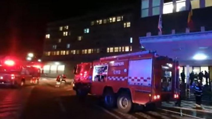 Incendiu puternic într-un complex spa din România. Zeci de persoane, majoritatea turişti, s-au autoevacuat