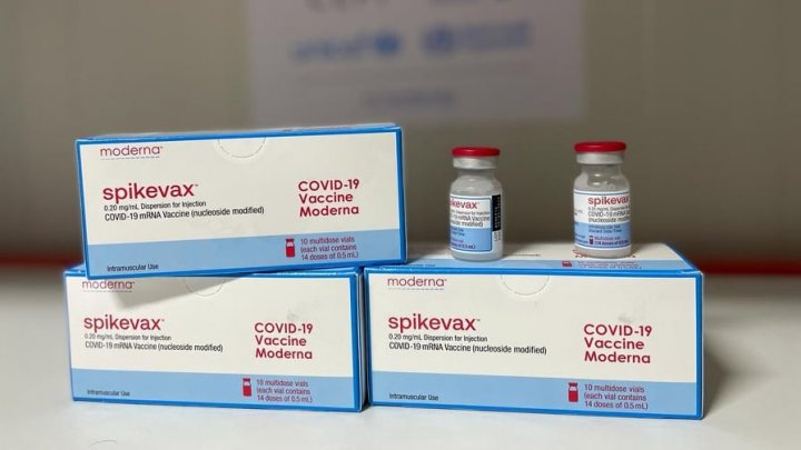 Moldova a recepționat un nou lot de doze de Spikevax. Serul va fi repartizat în centrele de vaccinare