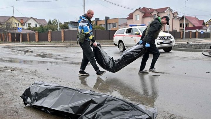 În Bucha sunt atât de multe cadavre, că nu se poate stabili numărul exact. Poliție: Sunt pe străzi, în pădure