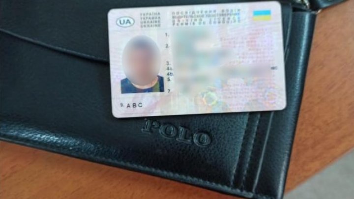 Un cetăţean al Azerbaidjanului a fost prins la frontiera de stat cu permisul de conducere fals