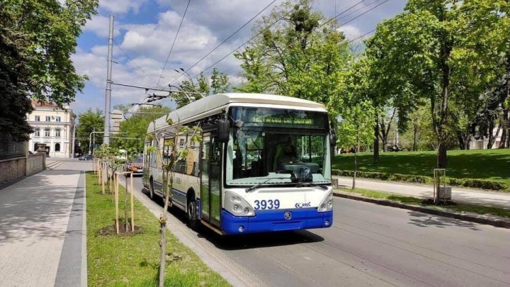 Pană de curent în Capitală. Mai multe troleibuze au fost redirecționate