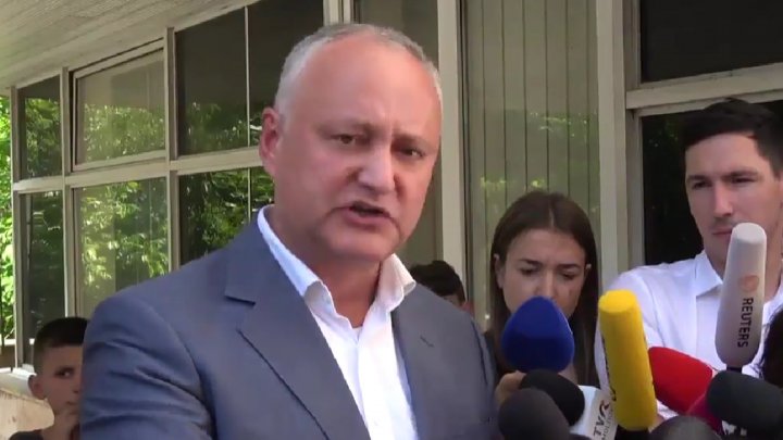 Dodon a făcut primele declarații și s-a plâns pe condițiile din izolator. "M-au ținut noaptea cu luminia aprinsă, dar eu nu am cedat"