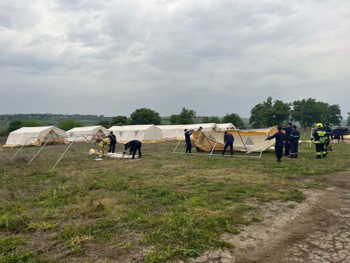 168 de salvatori și pompieri din țară, cu 49 unități de tehnică, au fost ridicați, astăzi, pe alarmă. Ce s-a întâmplat (FOTO) 