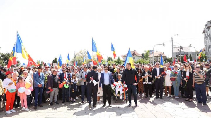 Peste 150 de copii au lansat spre cer porumbei, în semn de pace, în cadrul unui eveniment organizat de fracțiunea Partidului „ȘOR” (FOTO)