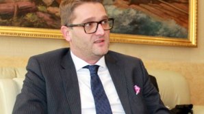 Iohannis a semnat decretul. Cine este noul ambasador al României în Moldova